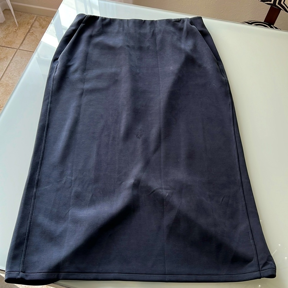 Lululemon Skirt. Black. Size 10.